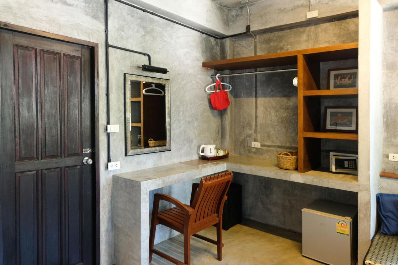 Aonang Third Place Hometel Ao Nang Екстер'єр фото