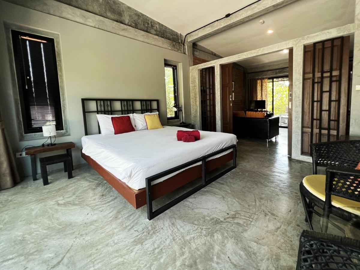 Aonang Third Place Hometel Ao Nang Екстер'єр фото