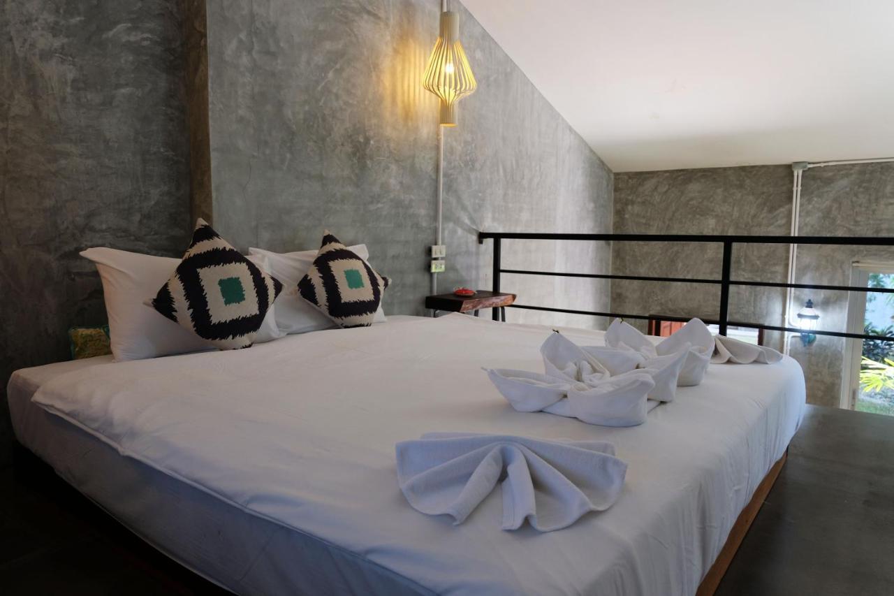 Aonang Third Place Hometel Ao Nang Екстер'єр фото