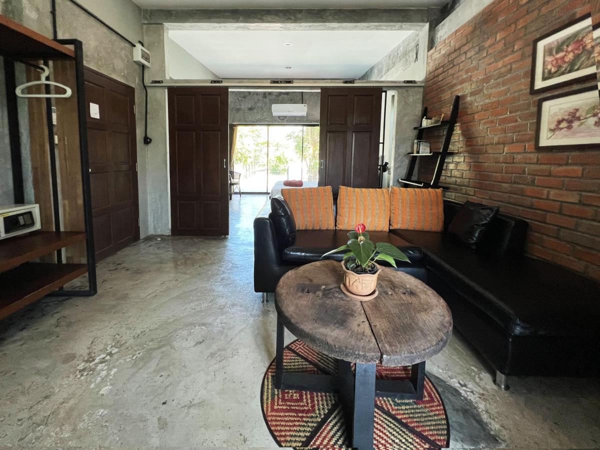 Aonang Third Place Hometel Ao Nang Екстер'єр фото