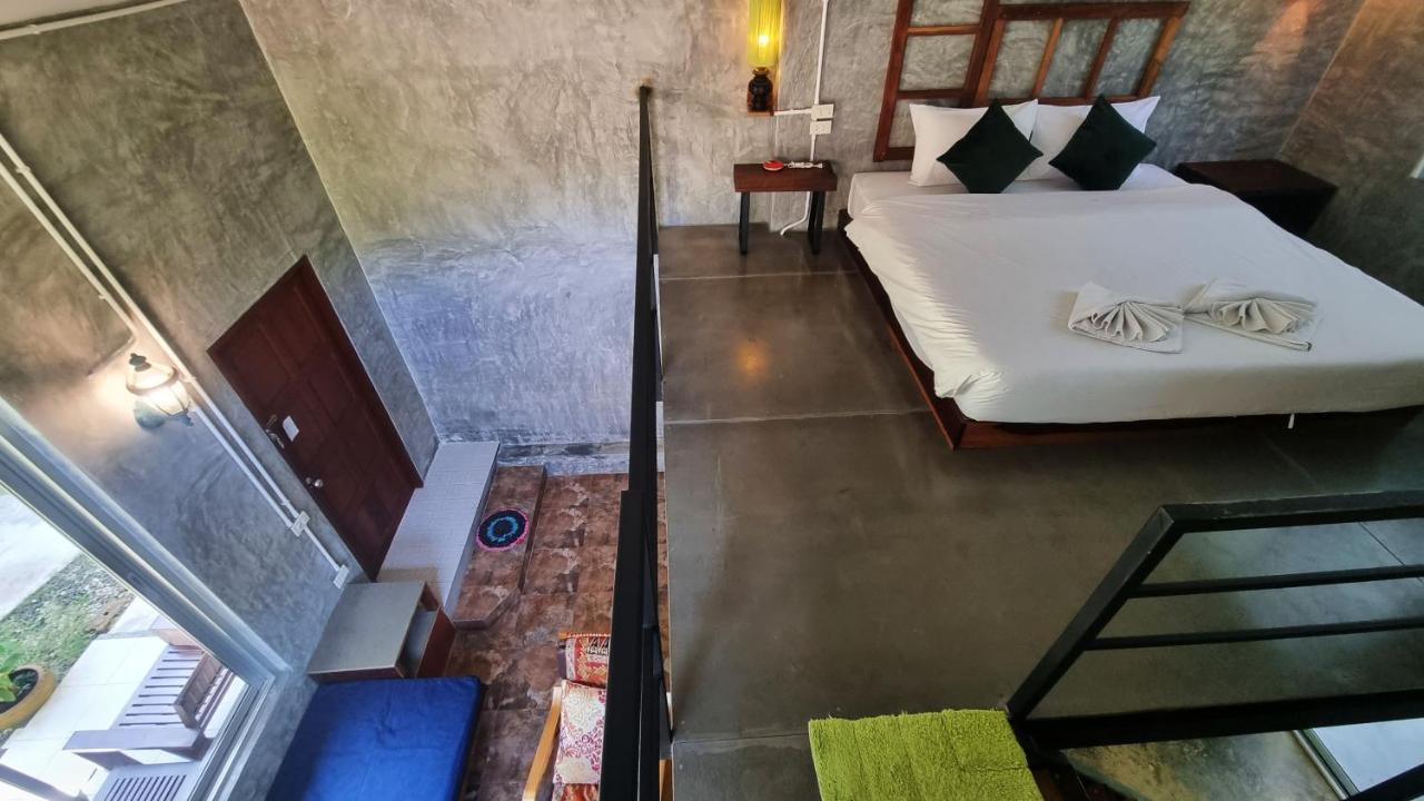 Aonang Third Place Hometel Ao Nang Екстер'єр фото