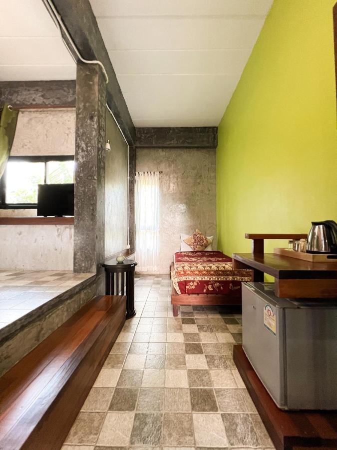 Aonang Third Place Hometel Ao Nang Екстер'єр фото