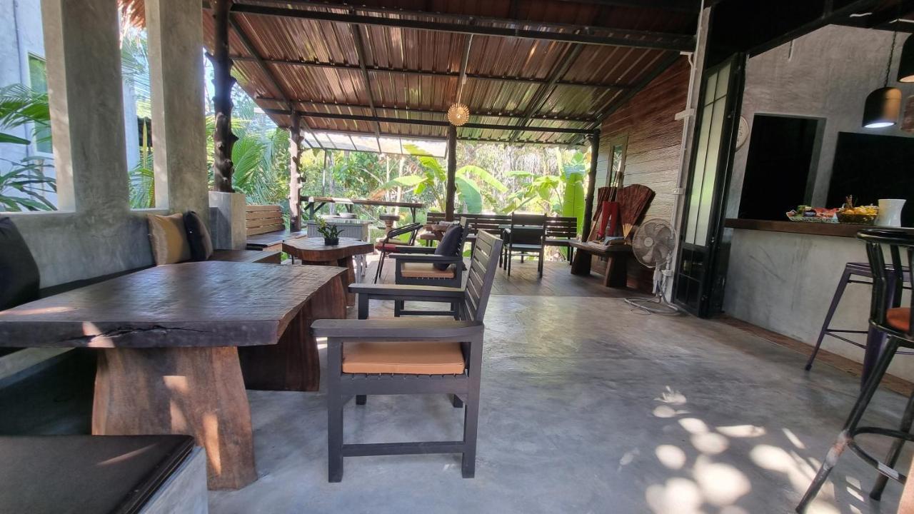 Aonang Third Place Hometel Ao Nang Екстер'єр фото
